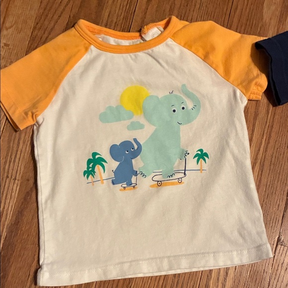 Assorted Kids Shorts and Tees Set - Picture 4 of 16